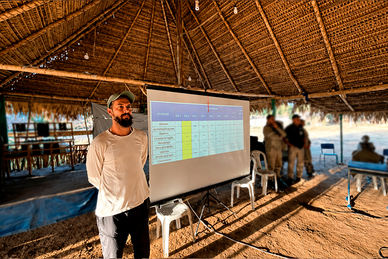 Apresentação técnica em espaço comunitário