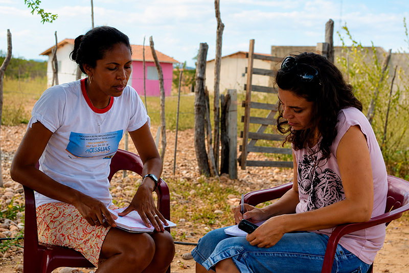 Entrevista e registro em campo